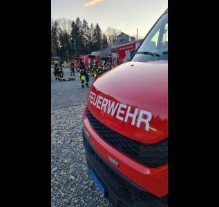 Feuerwehr Wiggertal trainiert im Brandhaus Sempach